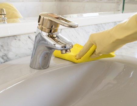 Recurring cleaning visit for a small office in Bow